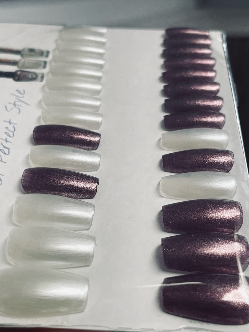 30 pcs Satisfying custom nail set creation 15 Rose Dusty Pink + 15 White Pearl